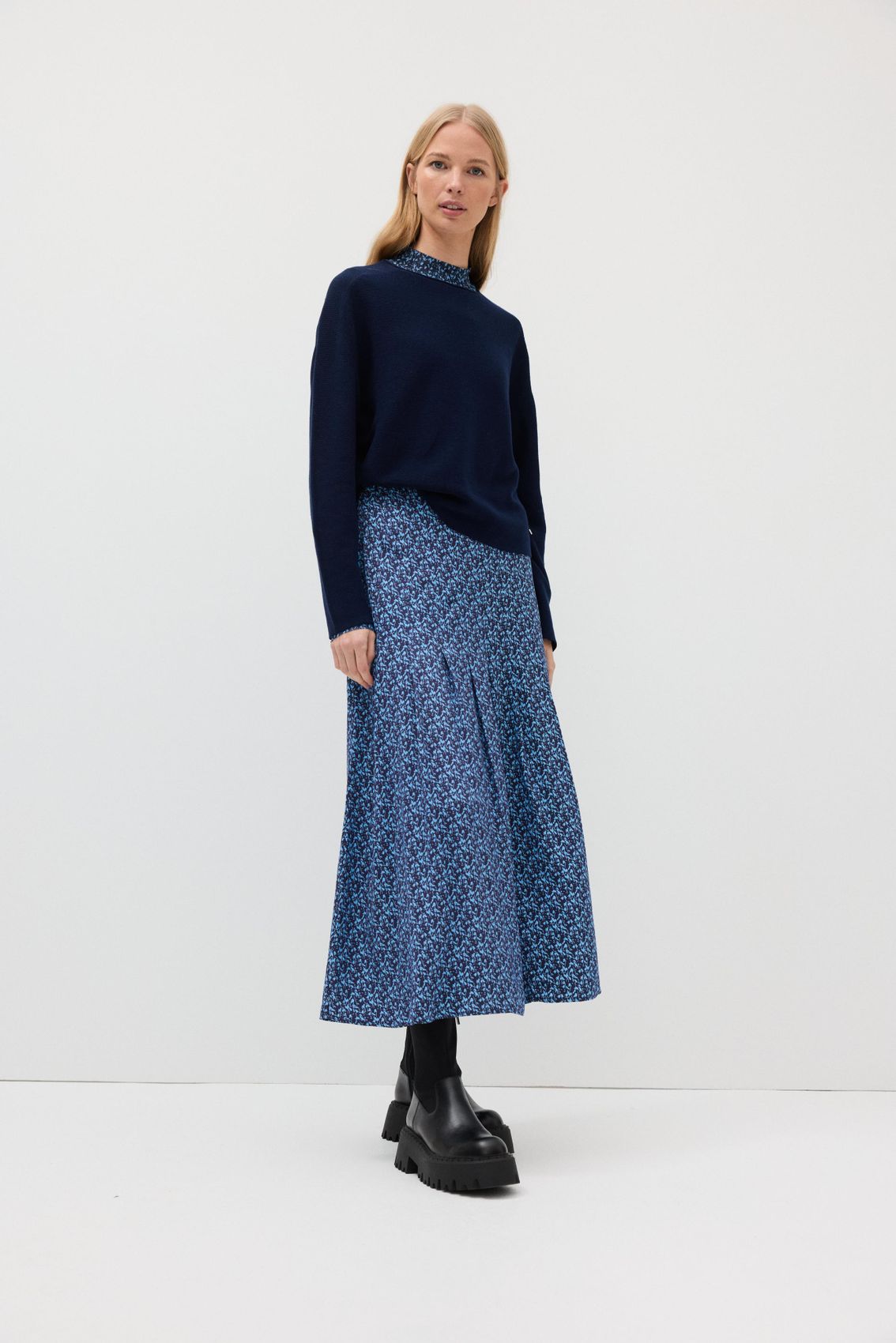 Skirt AOP