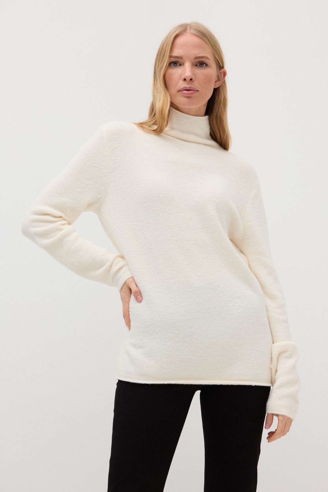 THE FASHION PEOPLE Soft Turtleneck knitted