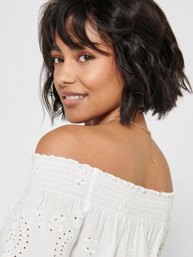 ONLY CARMAKOMA ONLNEW SHERY LIFE EMB ANG OFFSHO TOP