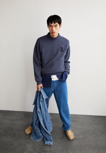 ARMEDANGELS ICONIC Å EMAAL GMT DYE