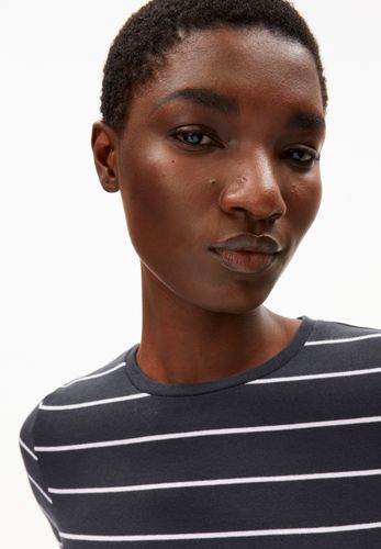 JAANISARA FINE STRIPE