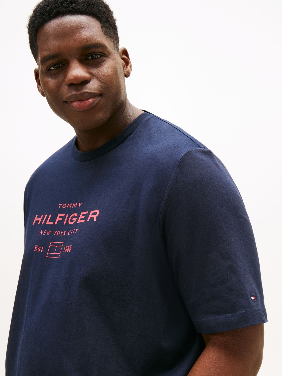 TOMMY HILFIGER BT-HILFIGER STACK GRAPHIC TEE-B