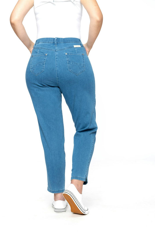 BRAND Betty Chino