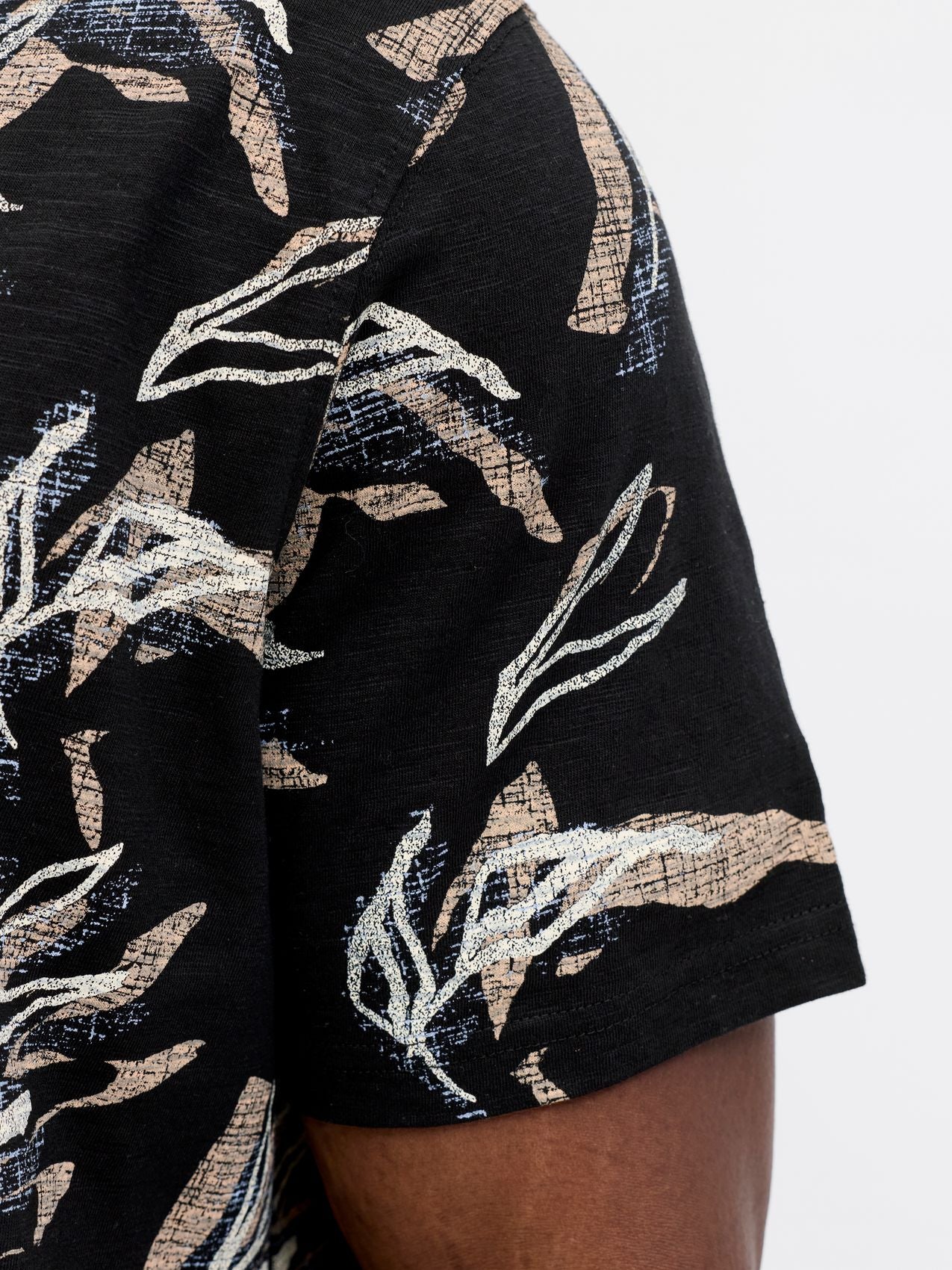 JACK & JONES JORMONTAUK AOP TEE CREW NECK PLS