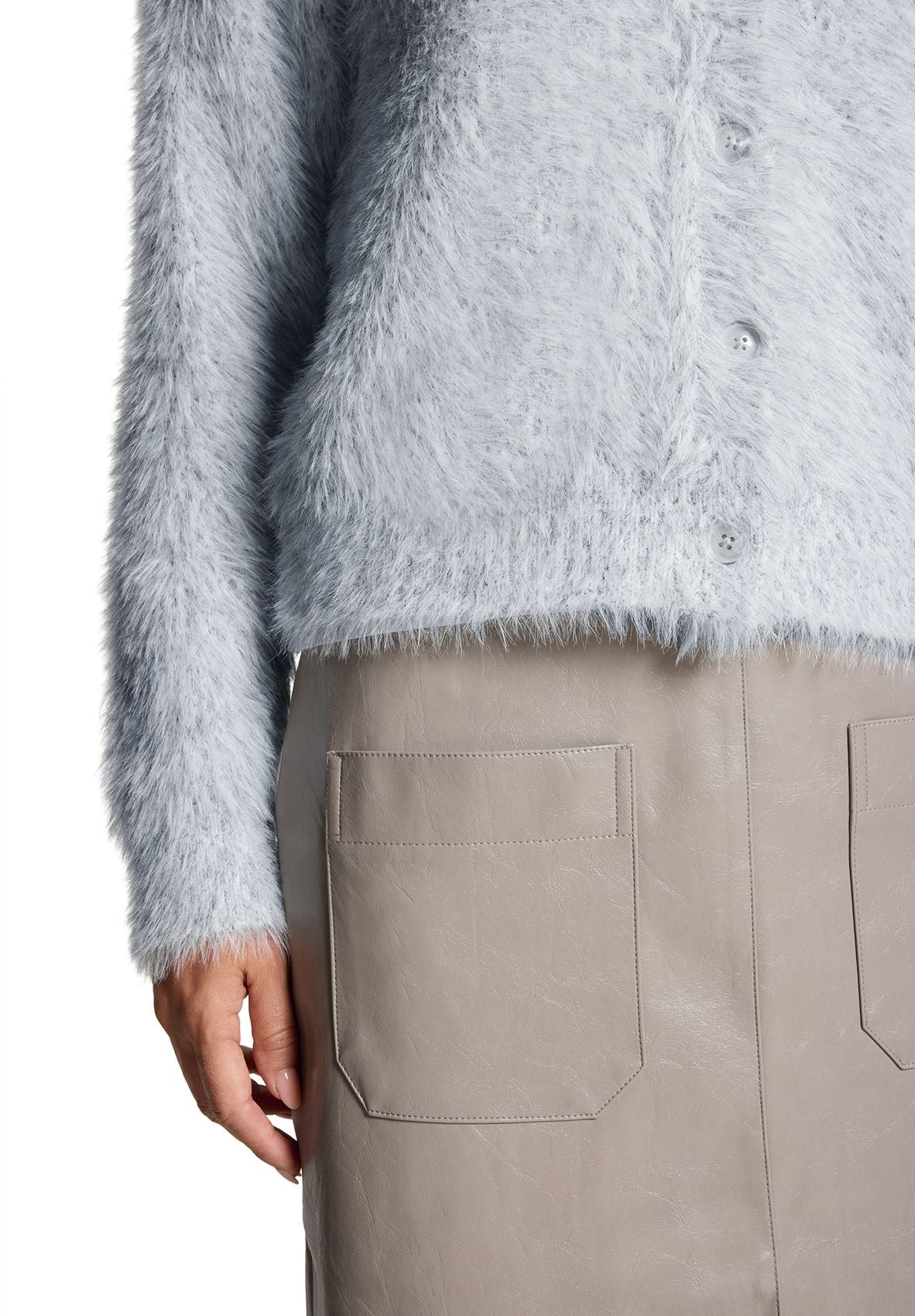 CARTOON Flauschige Strickjacke mit Rundhalsausschnitt