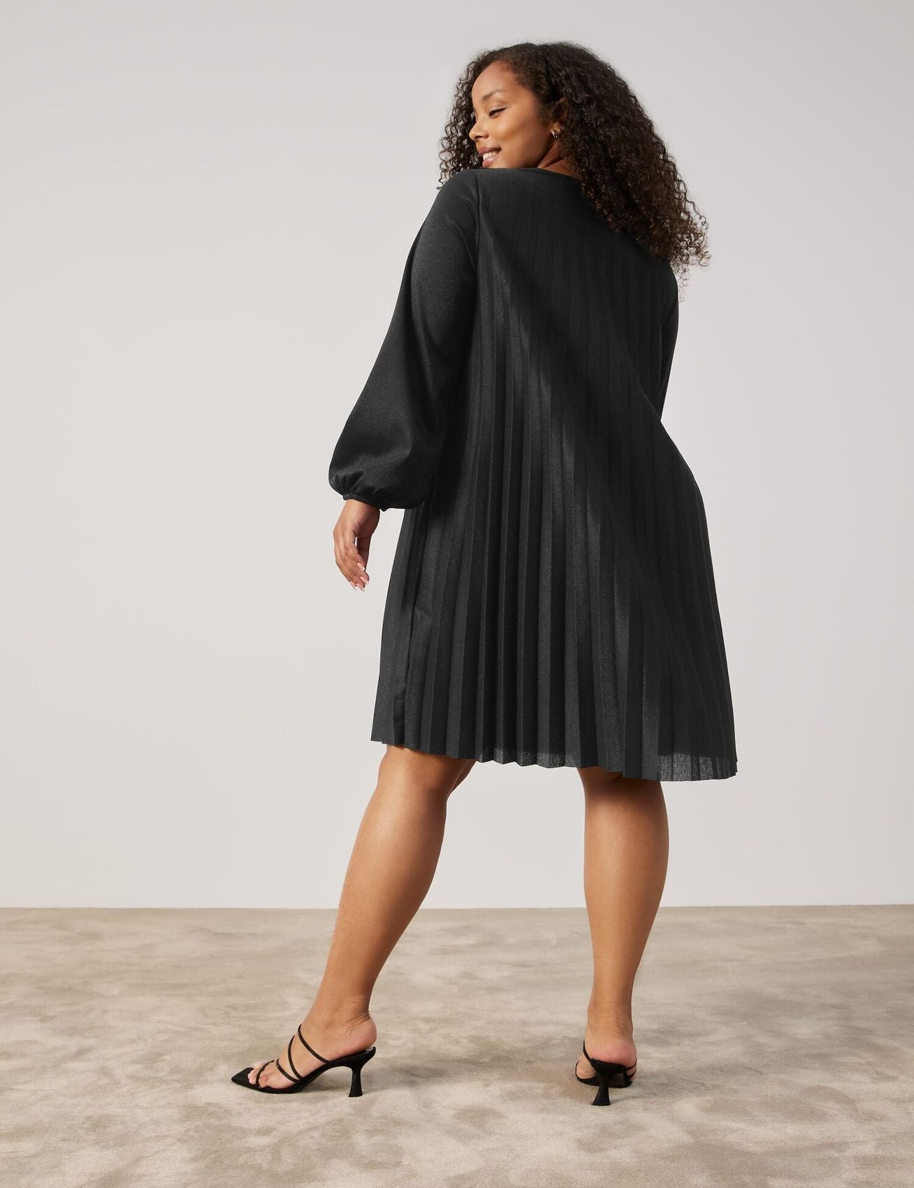 SAMOON Softes Plisseekleid mit dezentem Glitzer-Effekt