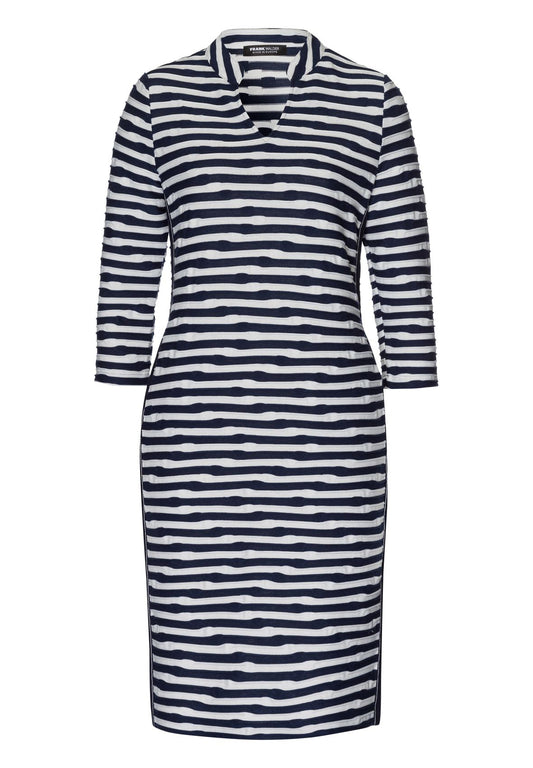 Kleid NOS mit modernem Streifendessin