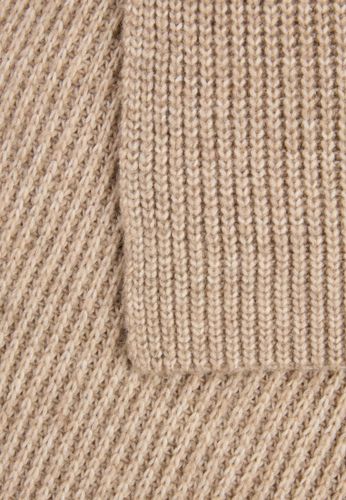Schal aus weichem Materialmix