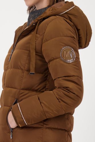 MONARI Mantel, whisky