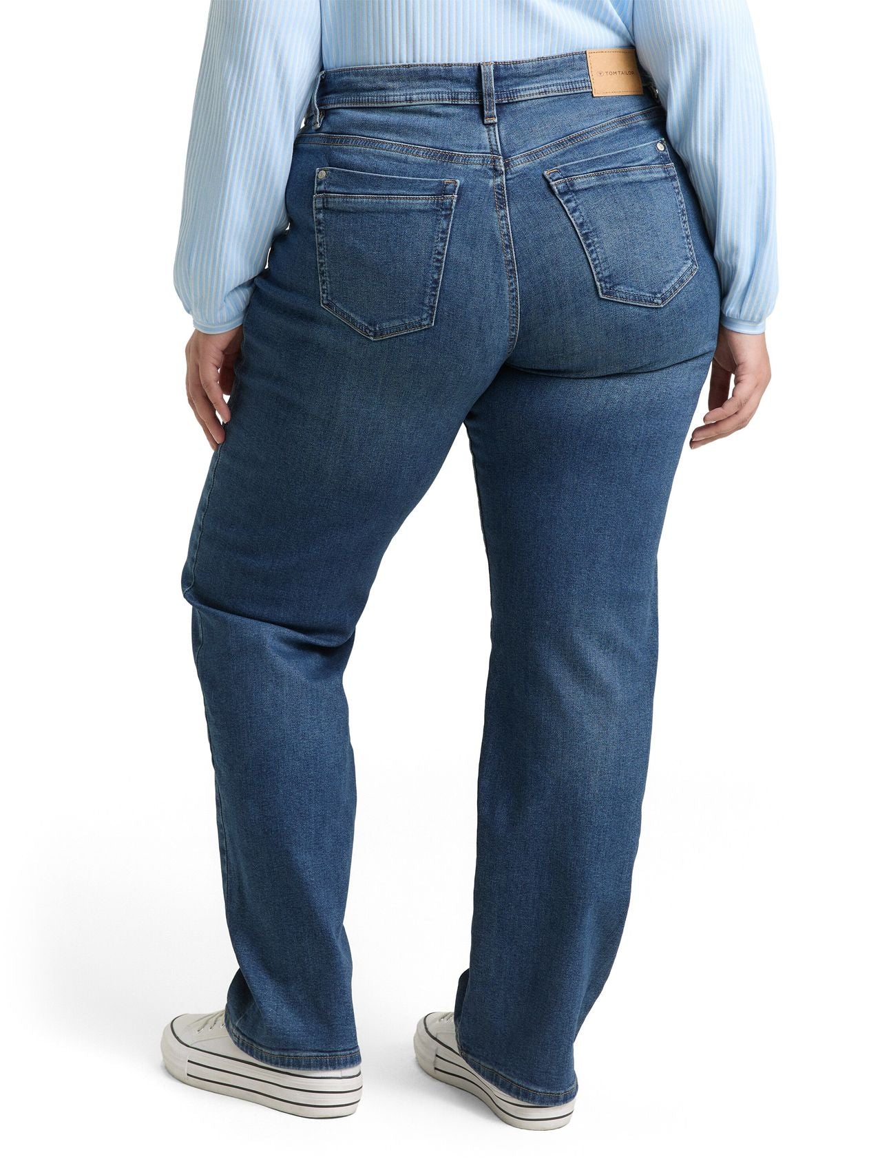 Plus Size - Straight Jeans