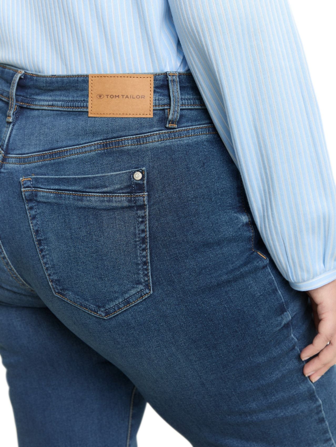 Plus Size - Straight Jeans