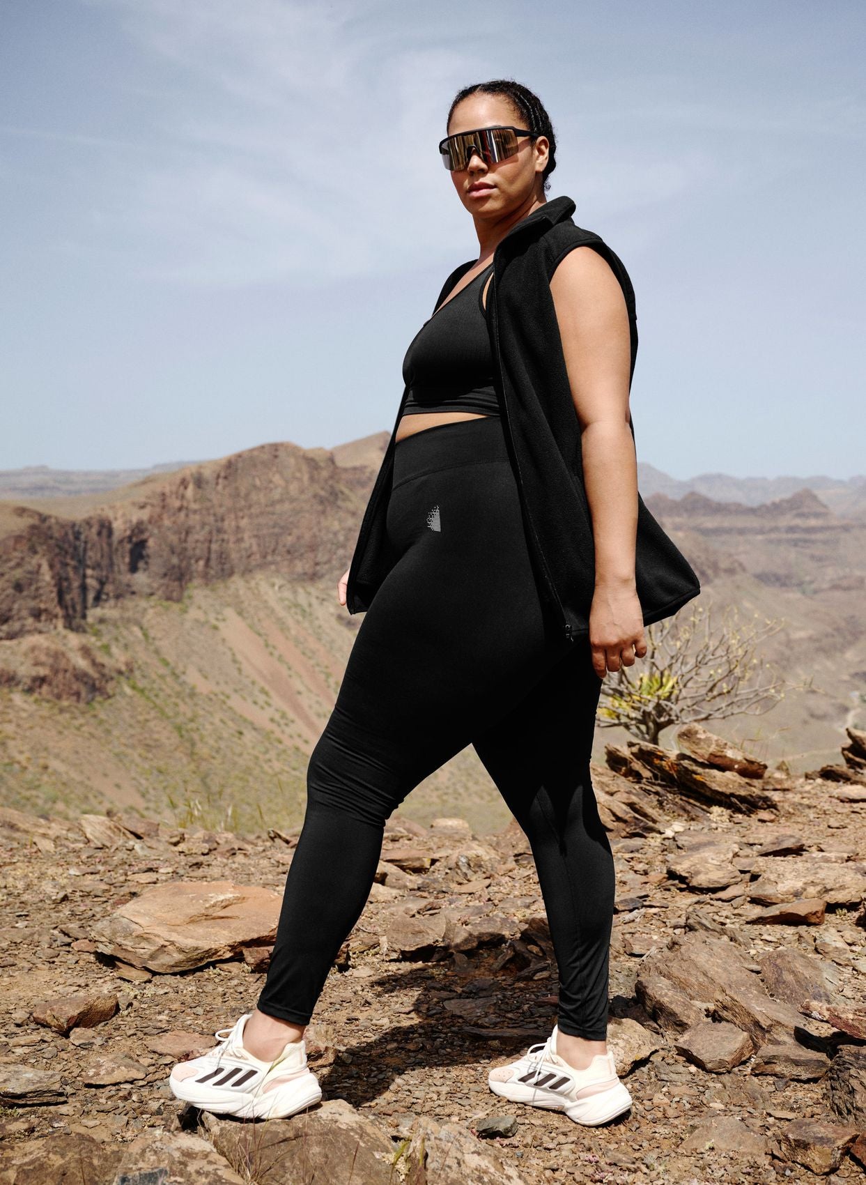 ZIZZI Gekürzte Basic-Trainingsleggings