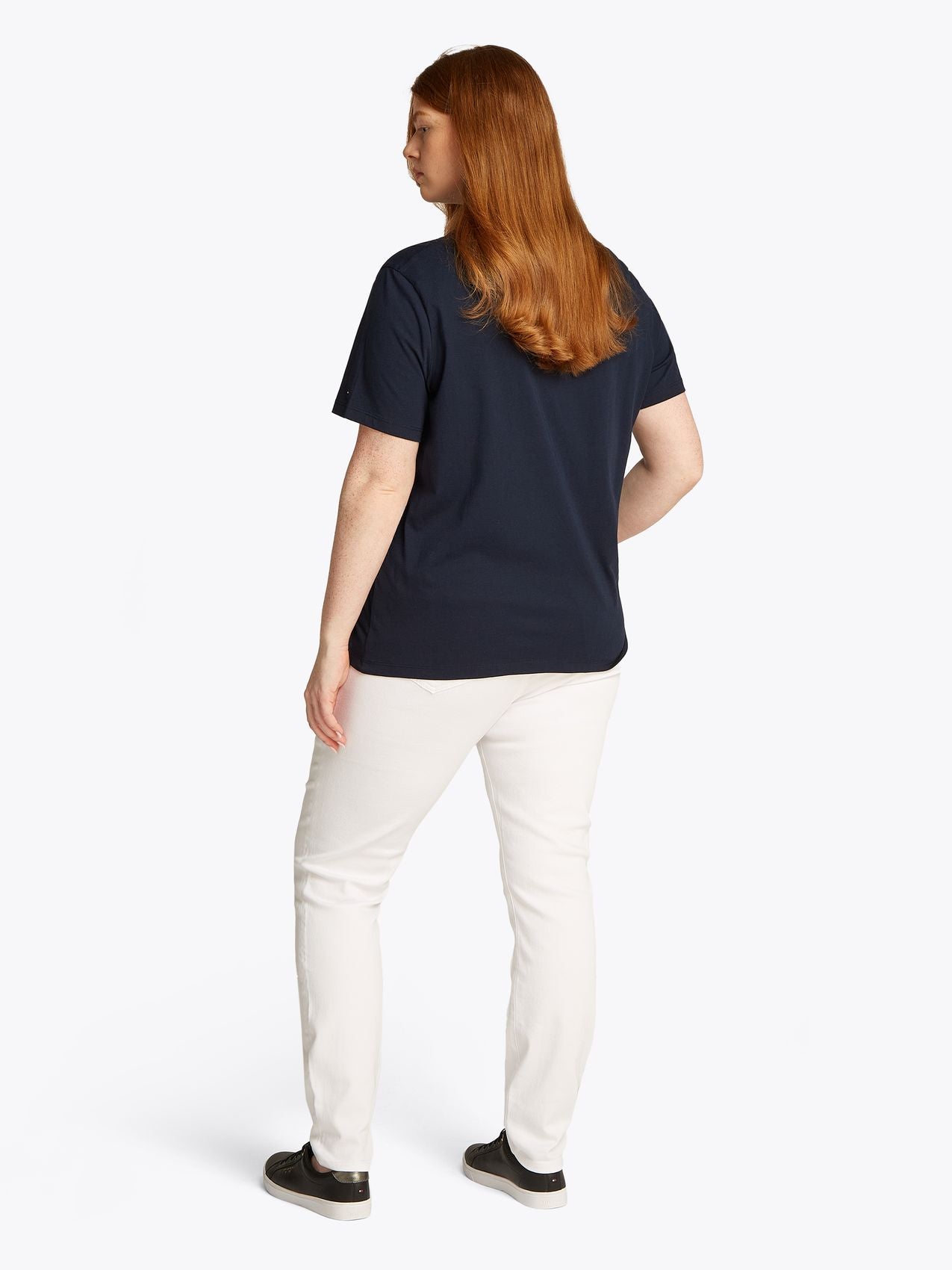 TOMMY HILFIGER CRV REG SCRIPT C-NK TEE SS