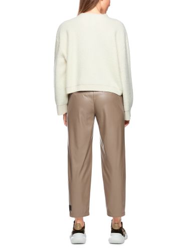 MARC CAIN Modell RANCHI – Hose aus Kunstleder