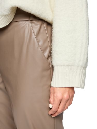 MARC CAIN Modell RANCHI – Hose aus Kunstleder