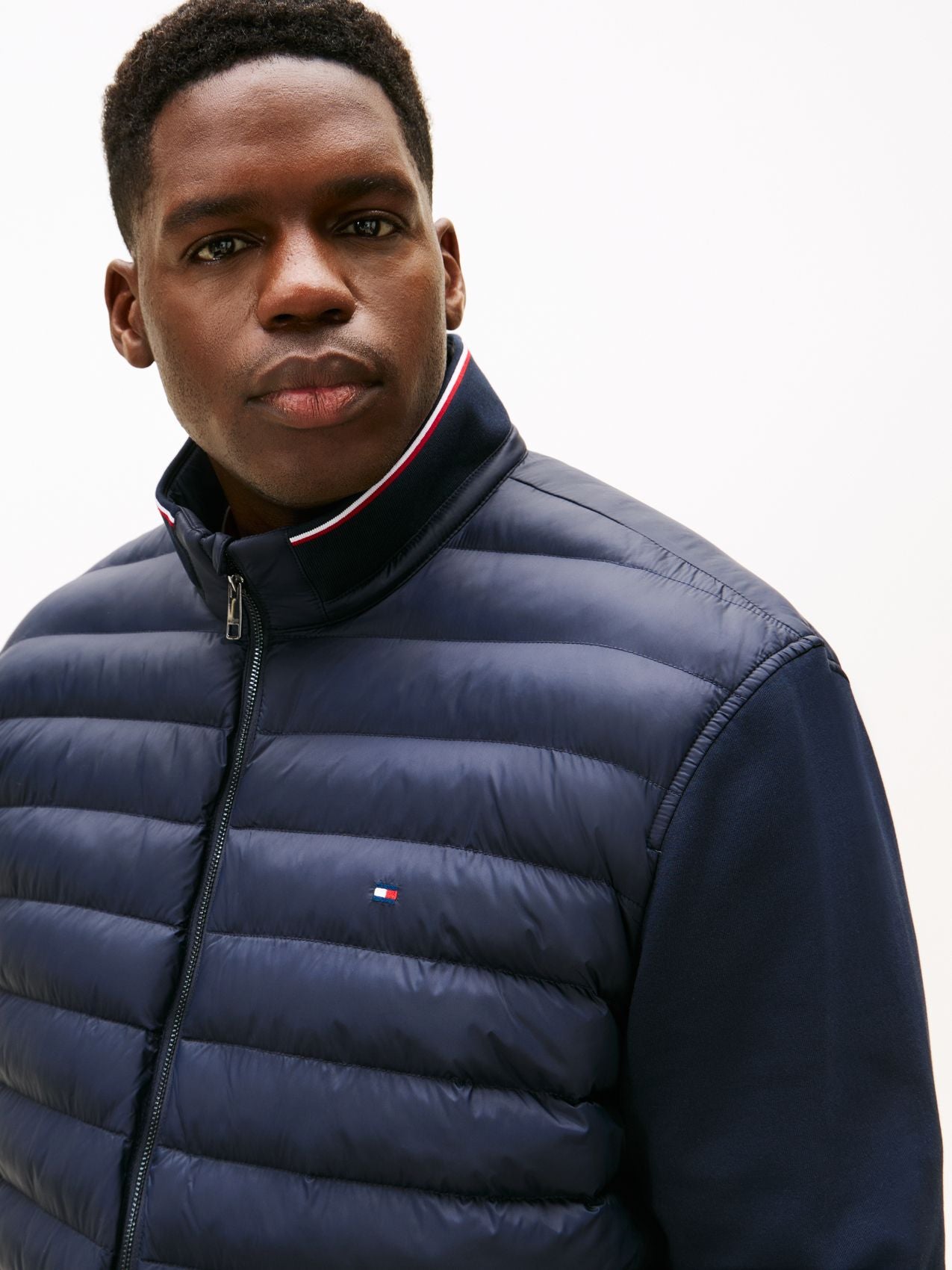 TOMMY HILFIGER BT-MIX MEDIA STAND CLLR-B