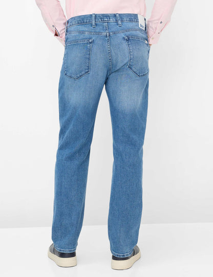 BRAX Jeans im Relaxed Straight Fit "Clint"