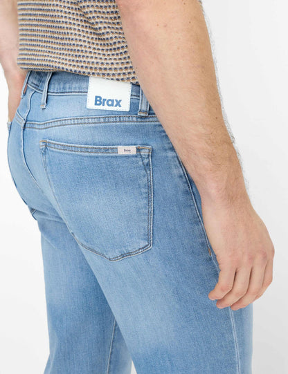 BRAX Jeans im Relaxed Straight Fit "Clint"