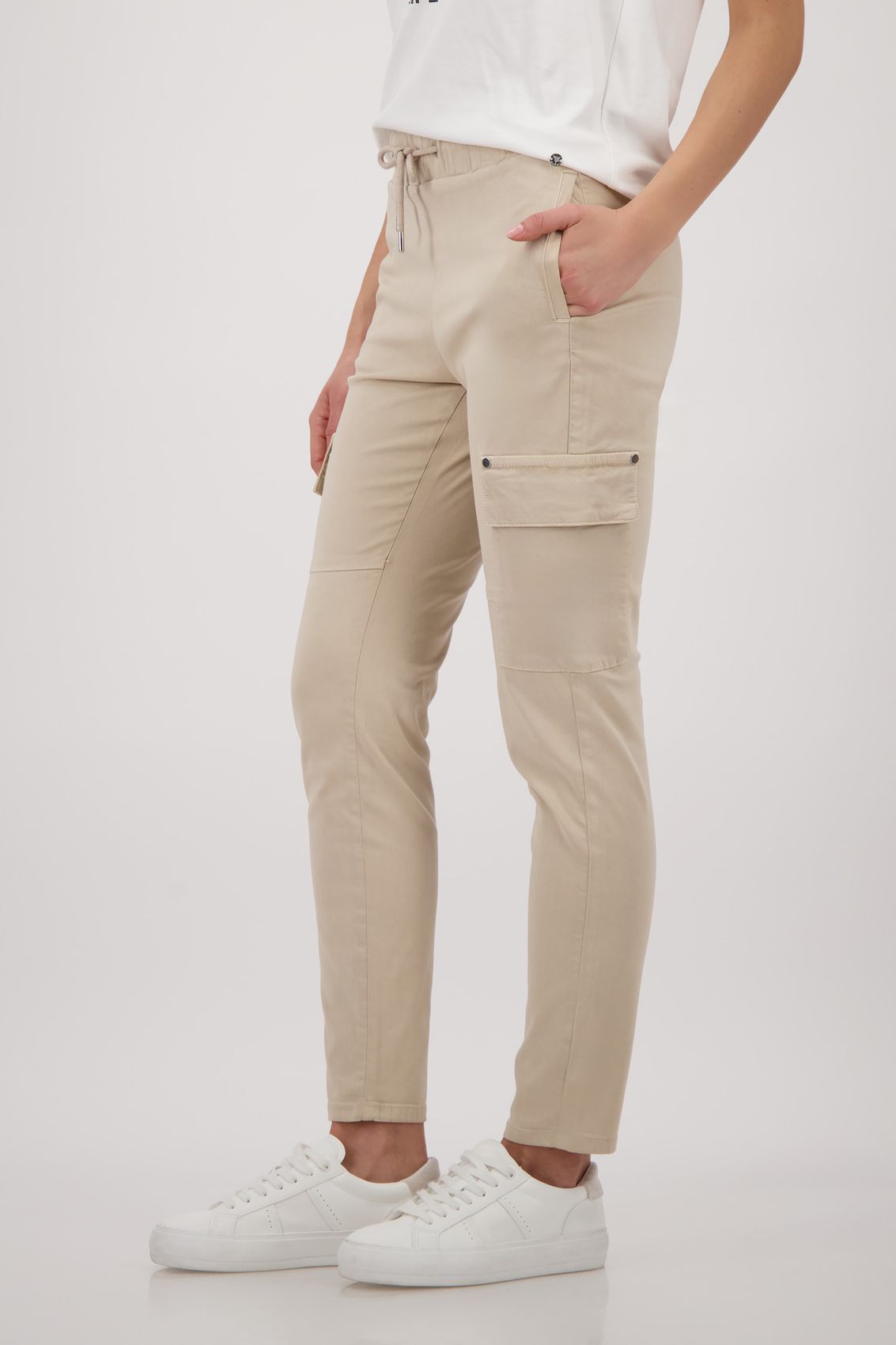 MONARI Hose, sand