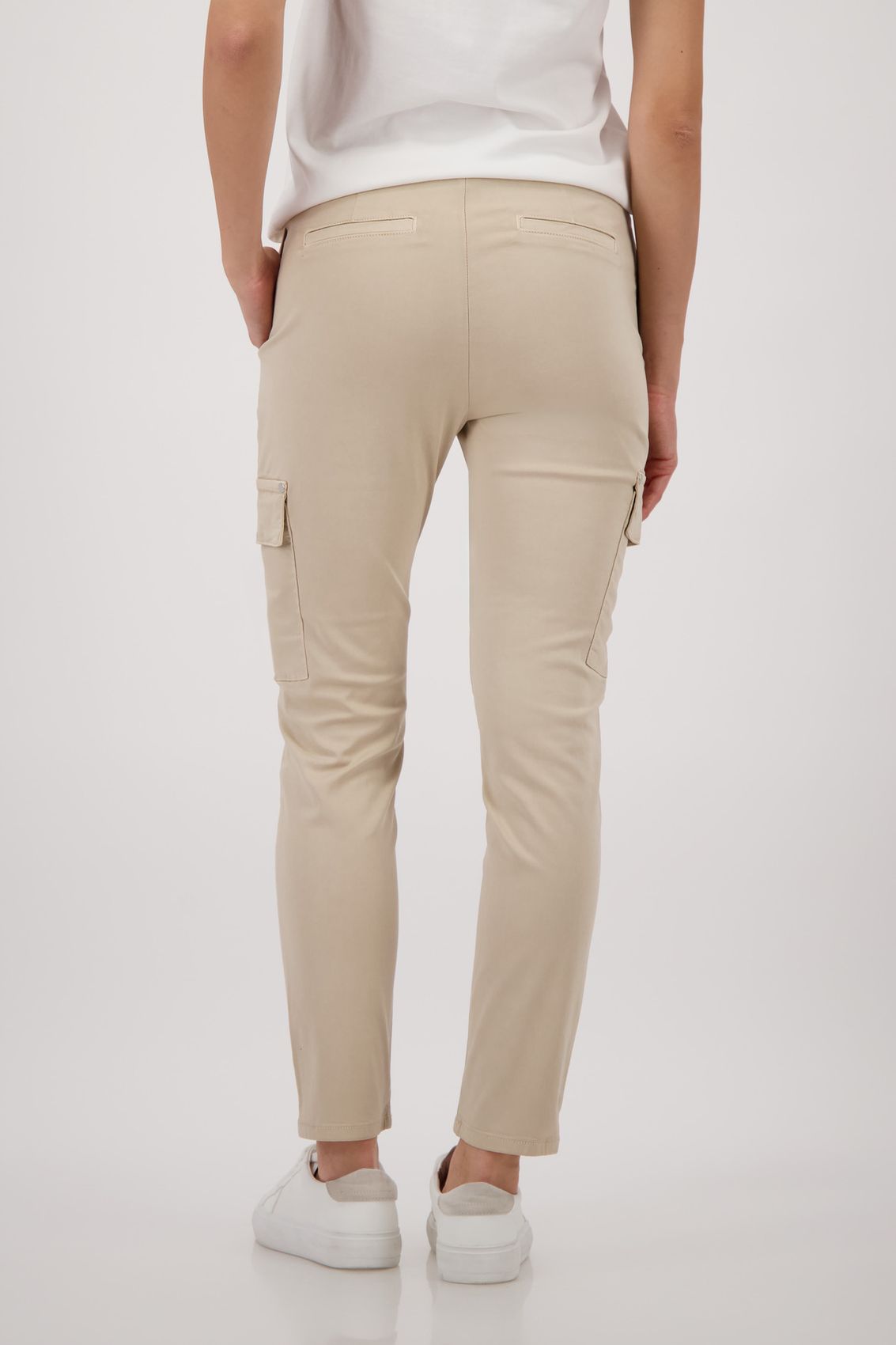 MONARI Hose, sand