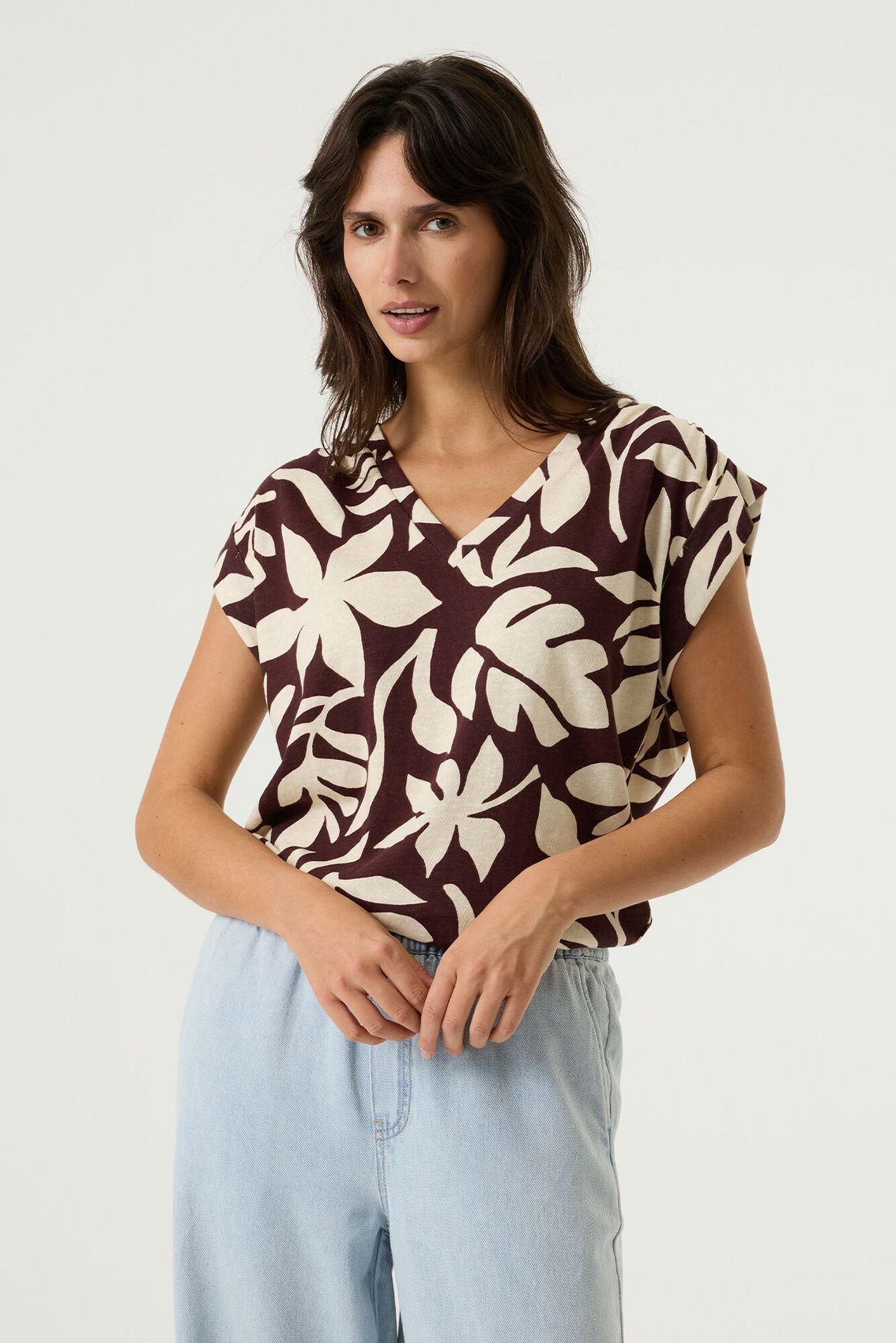 GARCIA T-Shirt mit V-Ausschnitt