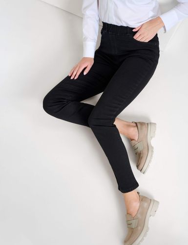 RAPHAELA Style Lavina Joy