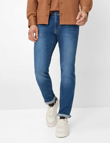Moderne Jeans im Modern Fit "Chuck"