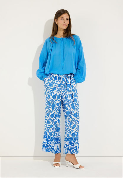 Sommerliche Hose mit Blumenprint