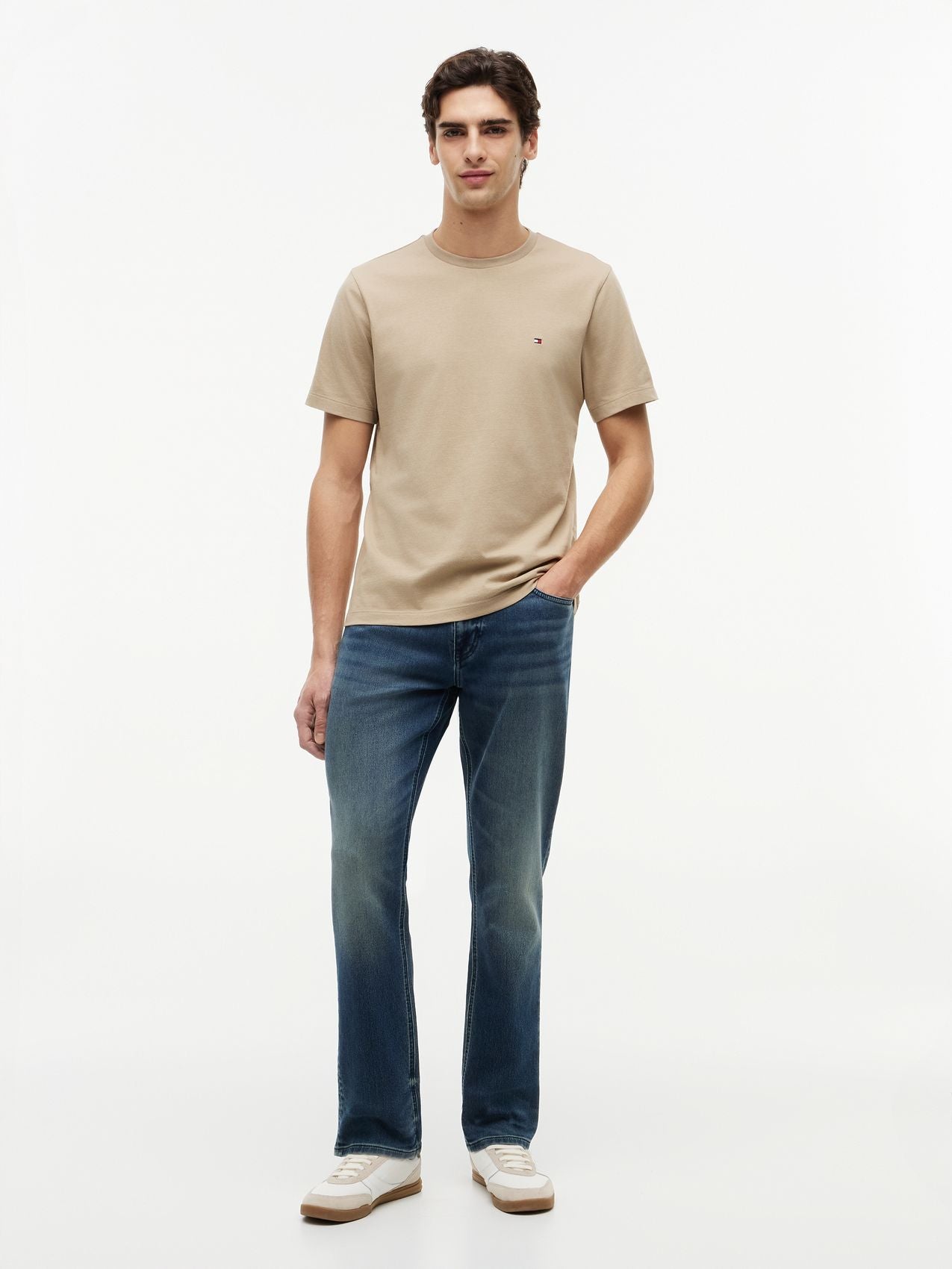 TOMMY HILFIGER Rundhals T-Shirt mit Stickerei