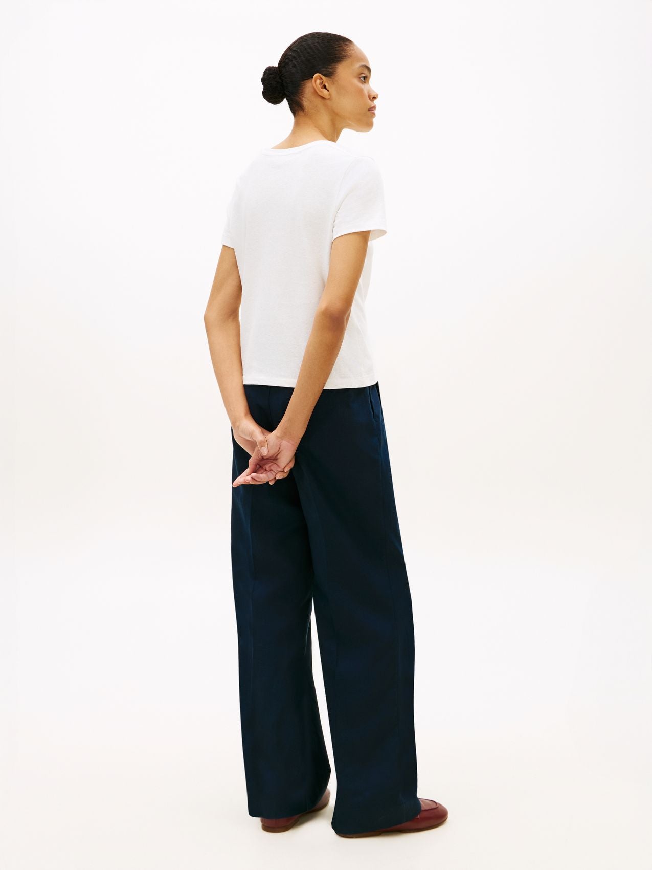 TOMMY HILFIGER T-Shirt mit V-Ausschnitt aus Leinenmix