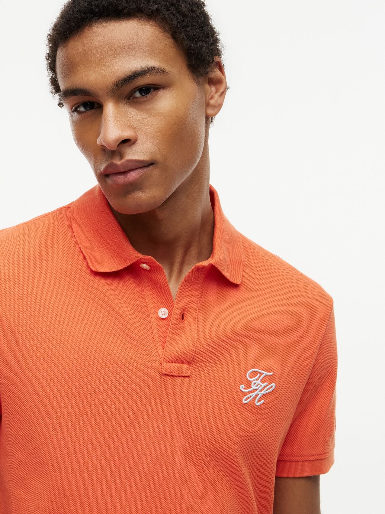 TOMMY HILFIGER Polohemd aus Piqué mit TH-Logo