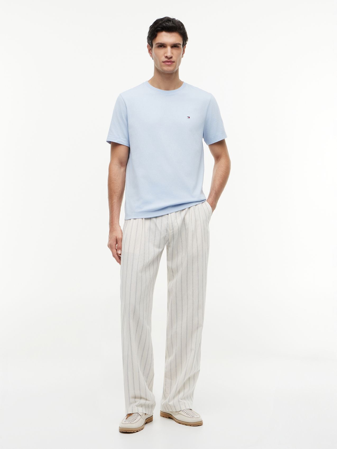 TOMMY HILFIGER ESS SEASONAL REG FIT SOLID TEE