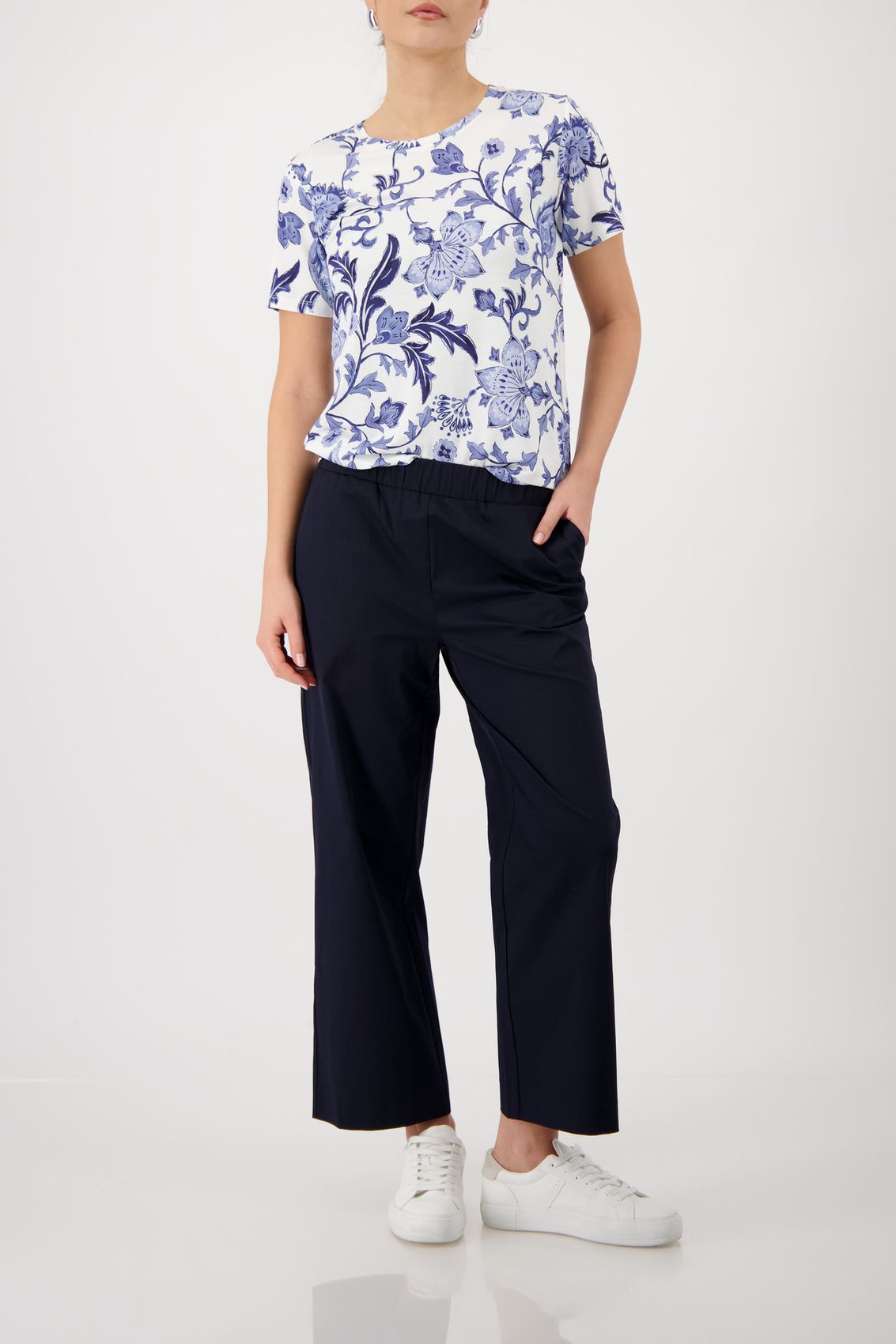 T-Shirt mit Blumenmuster