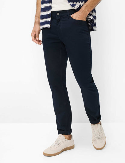BRAX Moderne Twillhose im Modern Fit "Chuck"