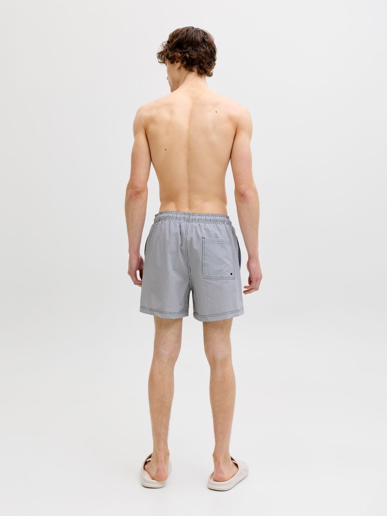 JACK & JONES Gestreifte Badeshorts mit Kordelzug