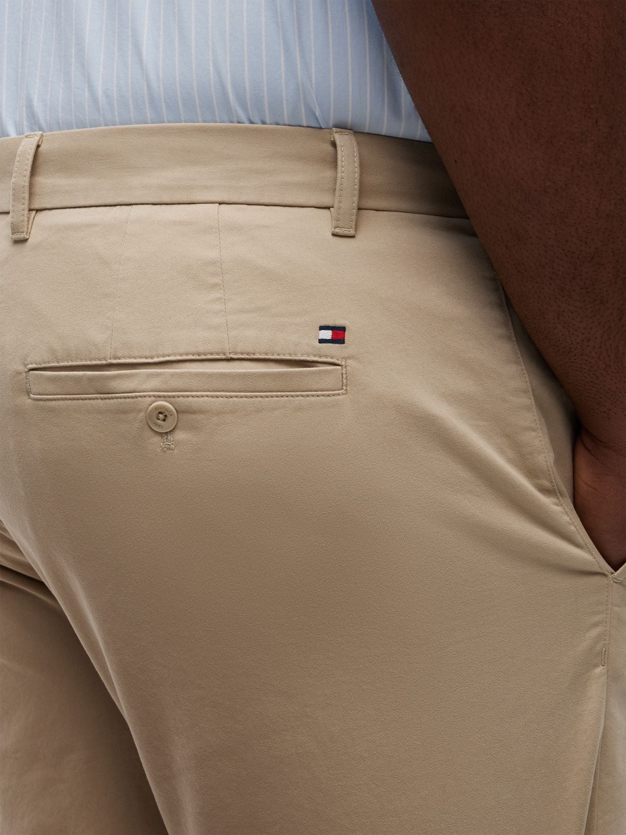 TOMMY HILFIGER Plus Denton Twill Slim 9.5" Inseam Shorts