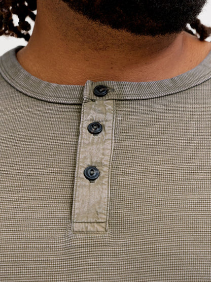 JPRBLUAARON LS HENLEY TEE PLS