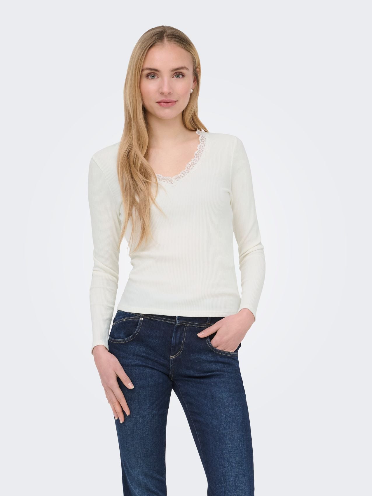 ONLY ONLSARA SHARAI L/S V-NECK TOP JRS NOOS