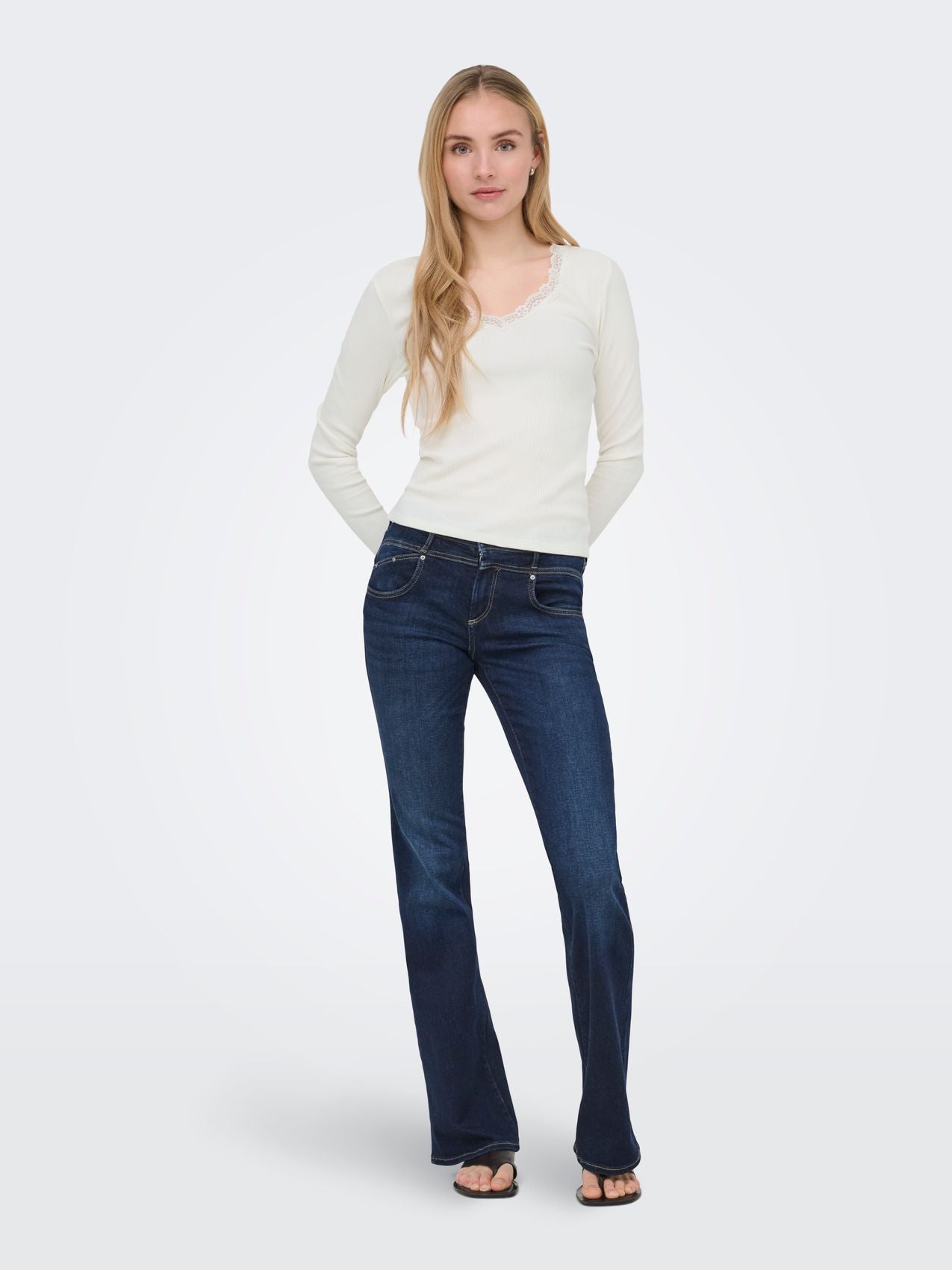 ONLY ONLSARA SHARAI L/S V-NECK TOP JRS NOOS