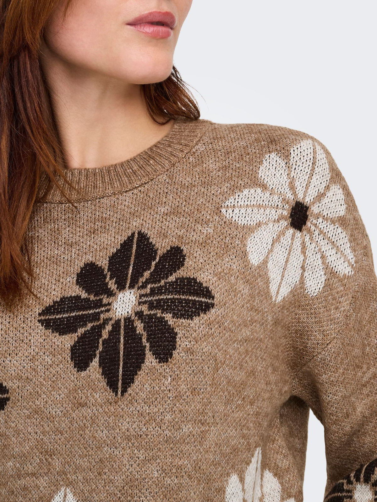 ONLY ONLFREESIA LS FLOWER O-NECK KNT NOOS