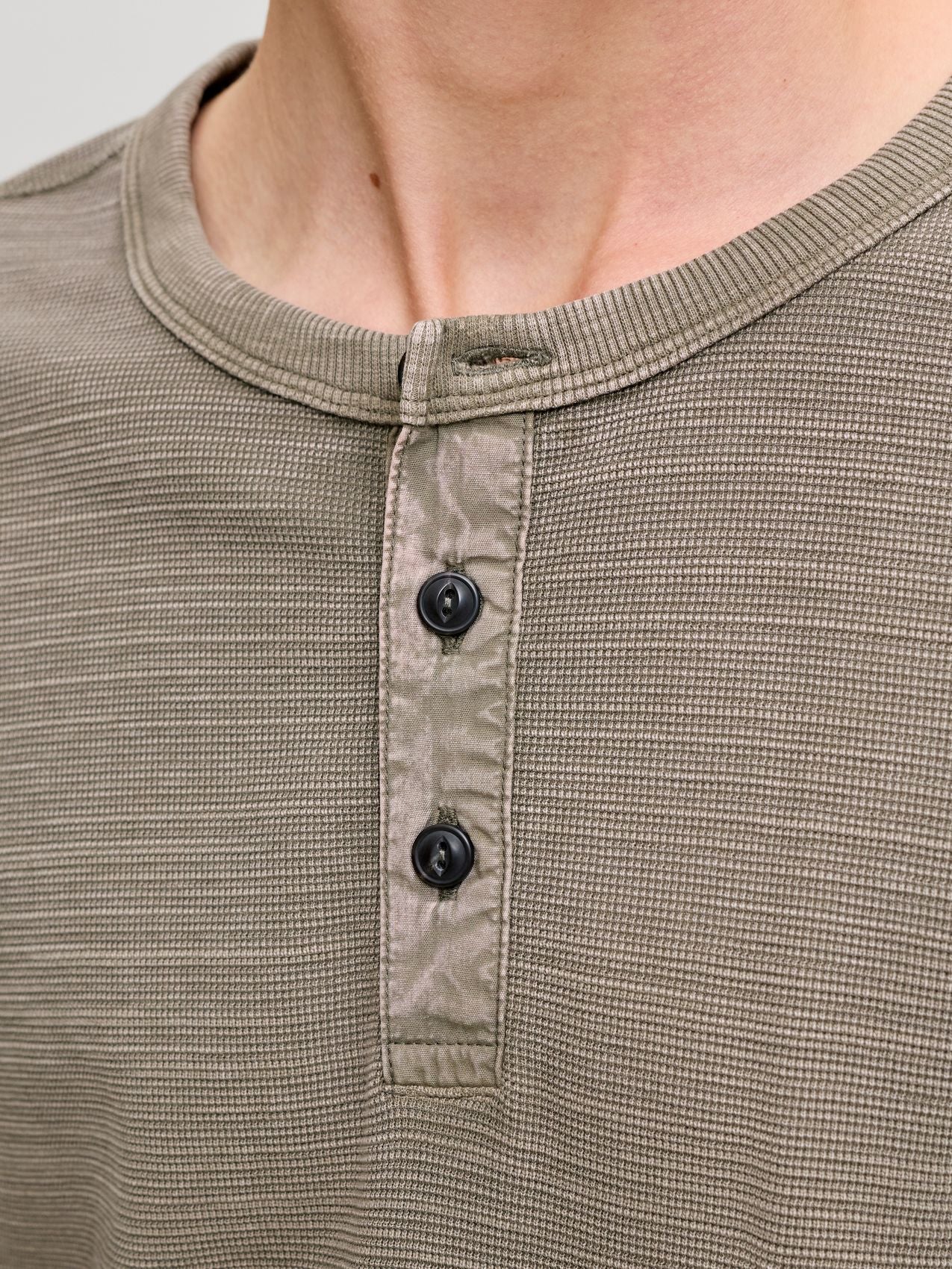 JACK & JONES JPRBLUAARON LS HENLEY TEE