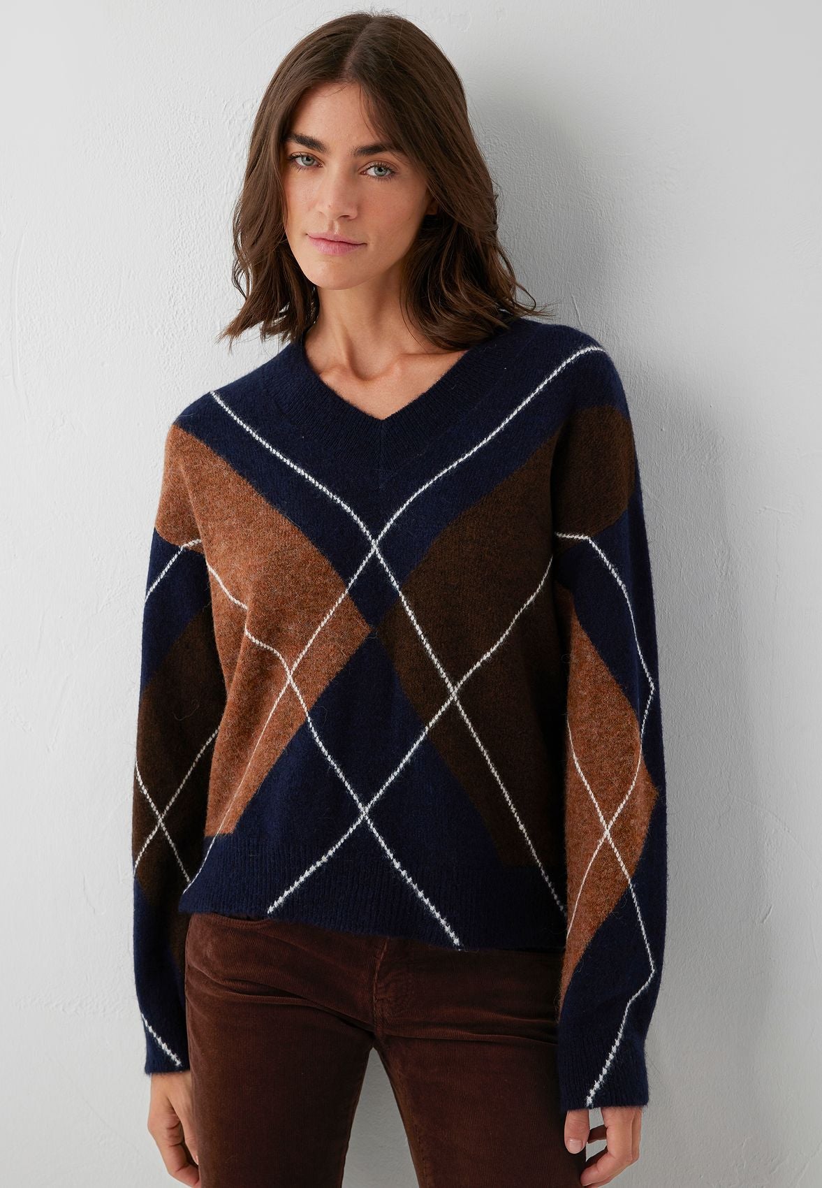 V NECK SWEATER