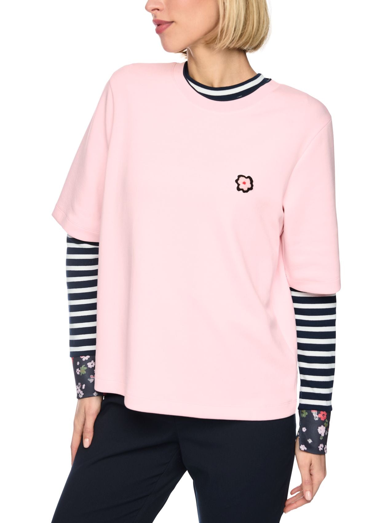 Kurzarm-Shirt mit Blumenpatch