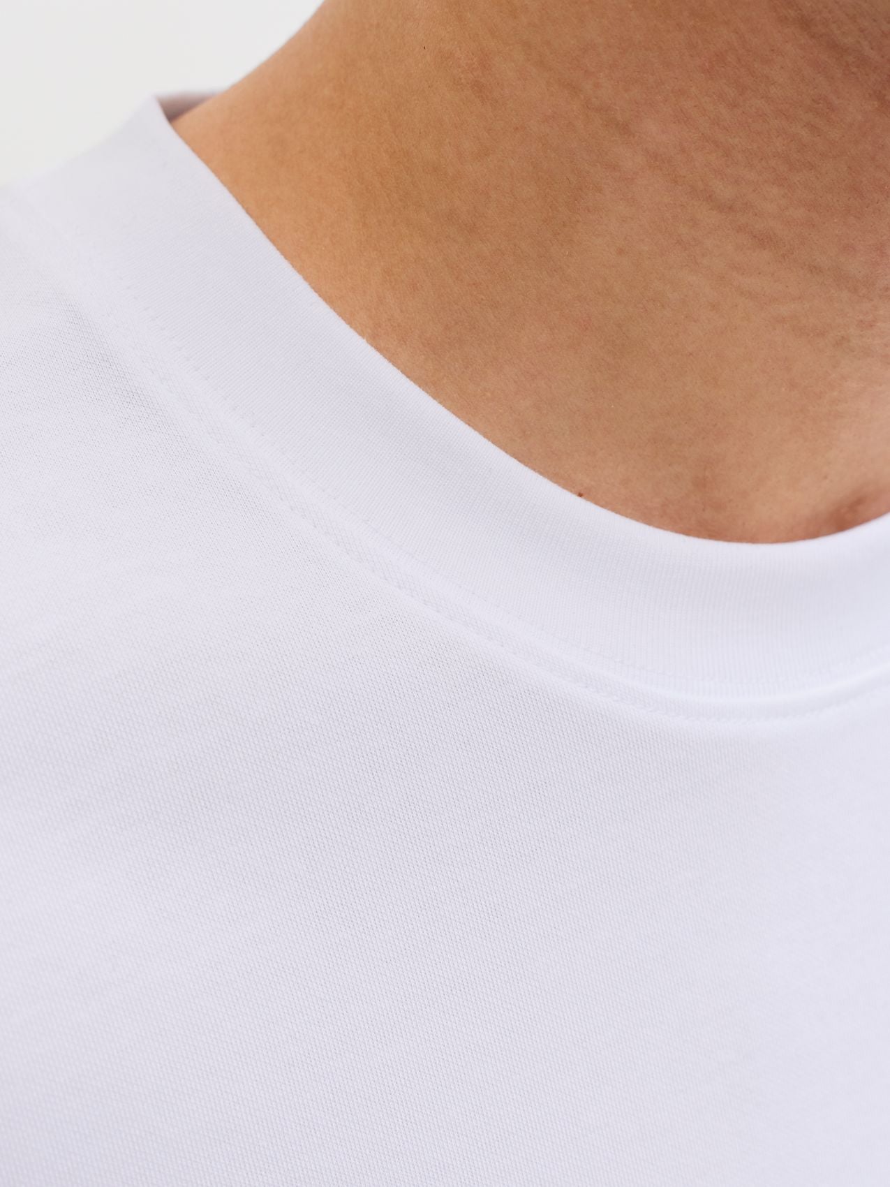 JACK & JONES JJEBARRON TEE SS O-NECK NOOS