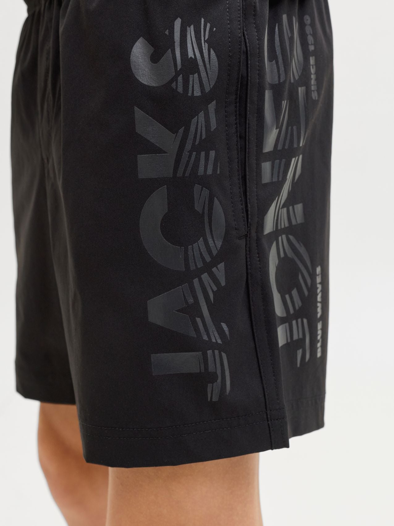 JACK & JONES JPSTMAUI WAVE LOGO SWIM SHORTS SN JNR