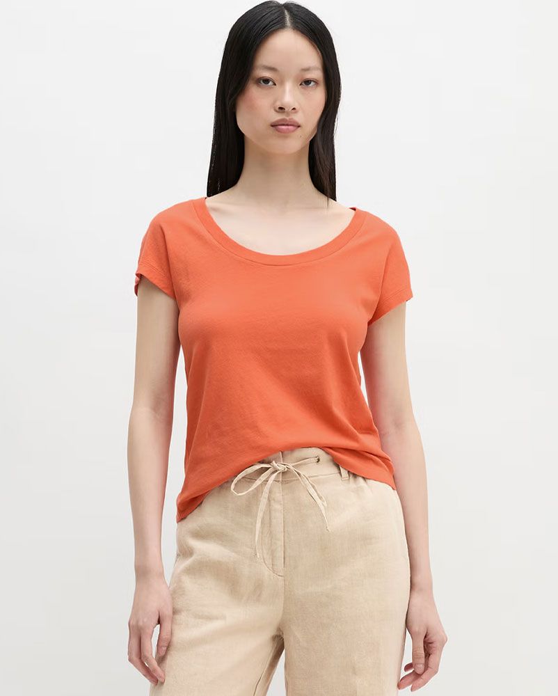 T-Shirt mit femininem Schnitt