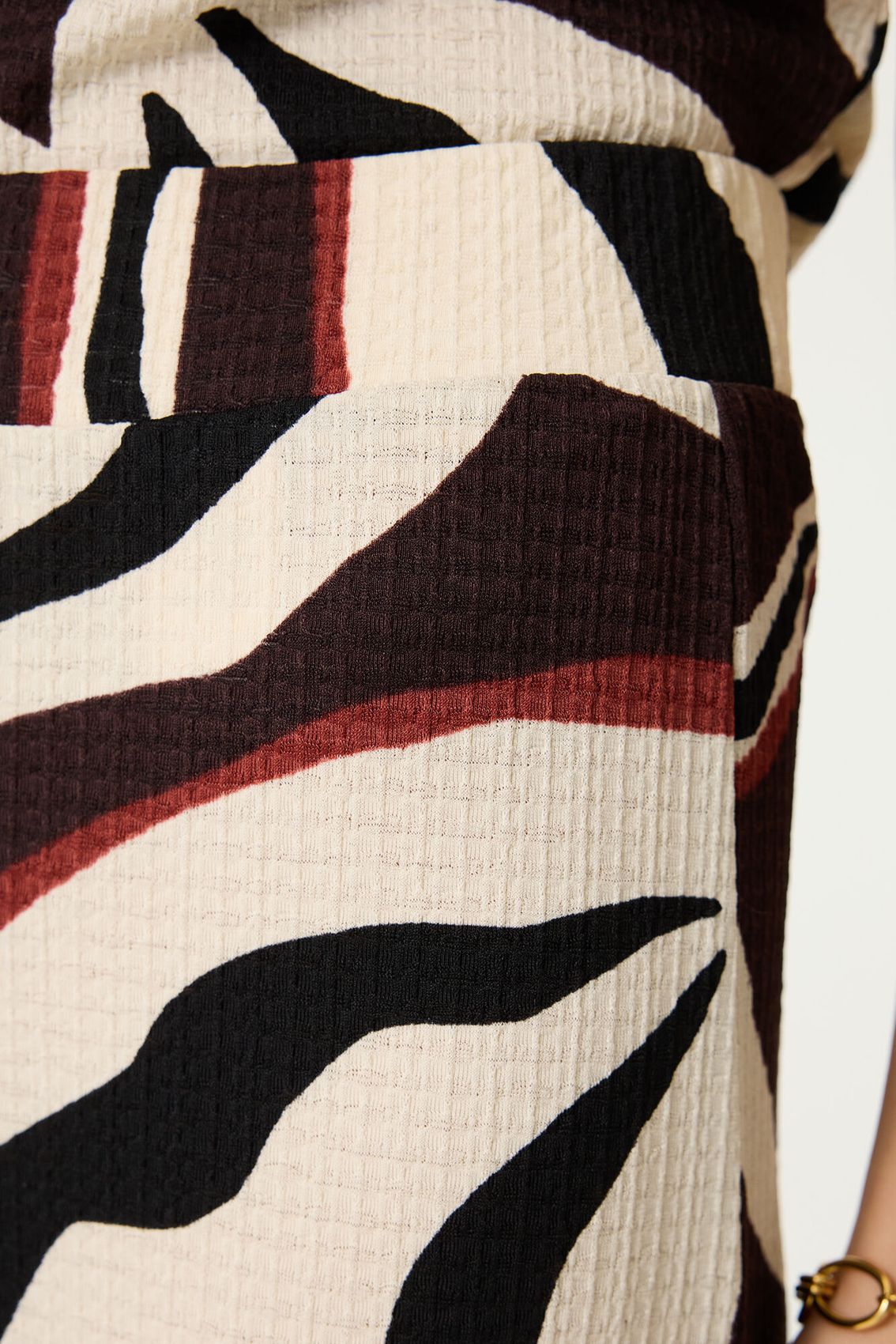 GARCIA Jacquardgewebte Hose mit Allover-Print