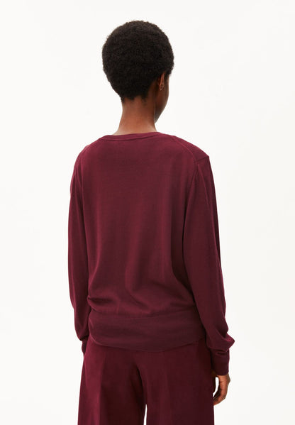 FINE KNIT SWEATER