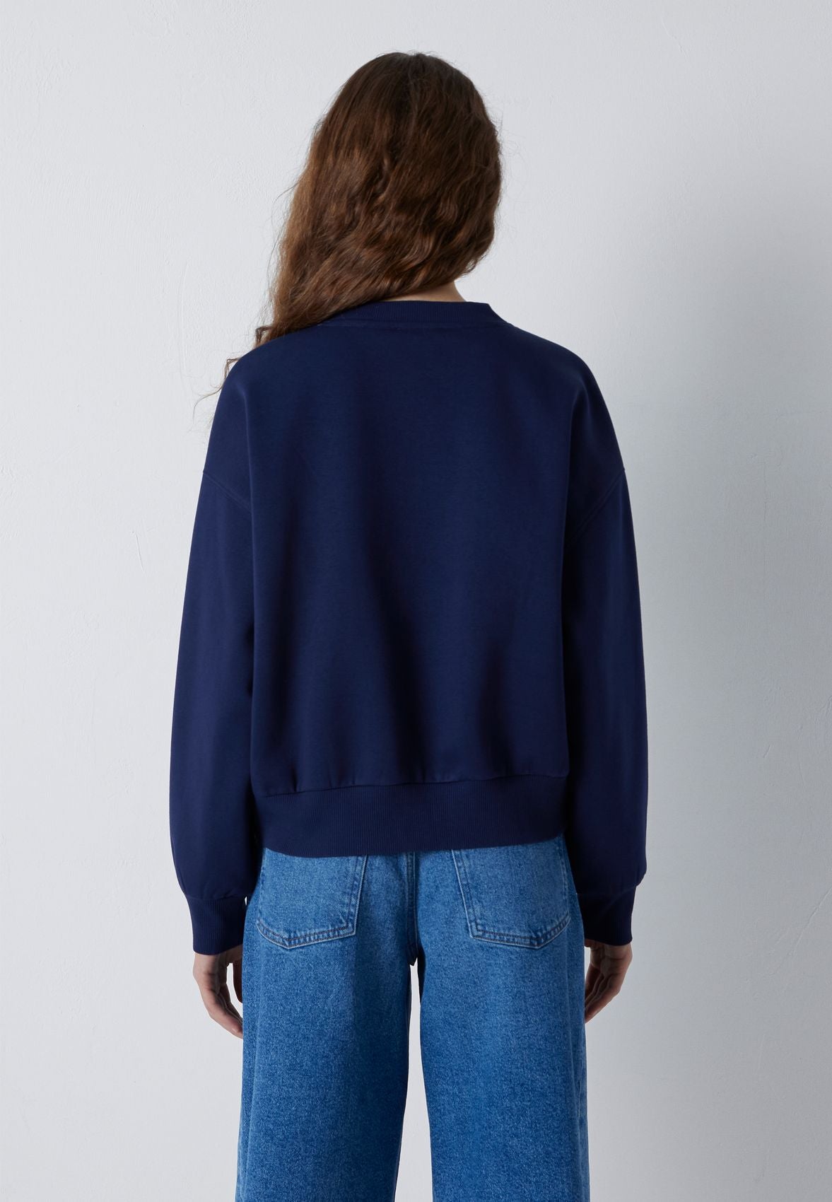 CREW NECK SWEATSHIRT