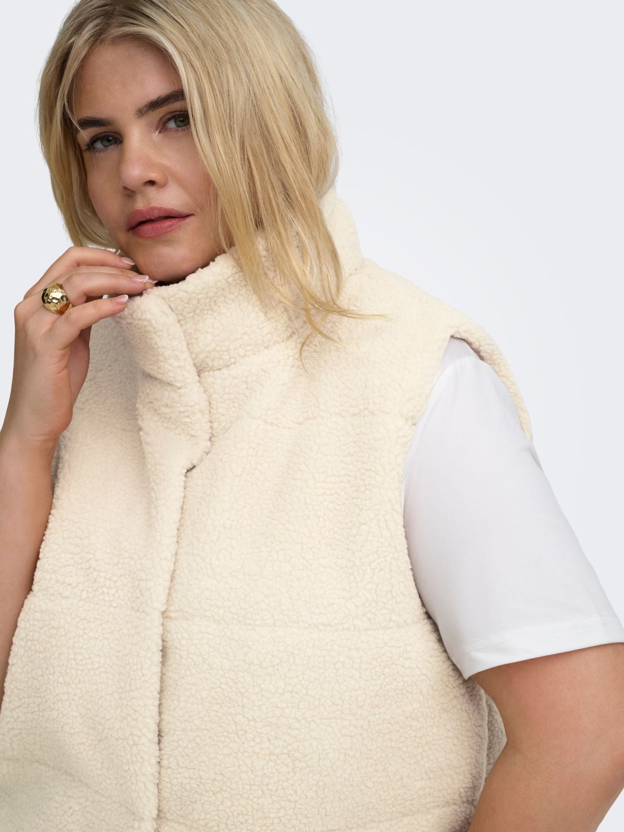 CARSANDRA TEDDY WAISTCOAT OTW NOOS